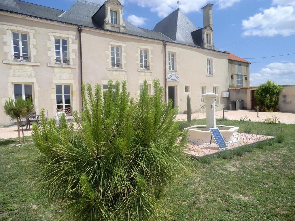 Chateau Sainte Marie Hotel Dompierre-sur-Charente ภายนอก รูปภาพ